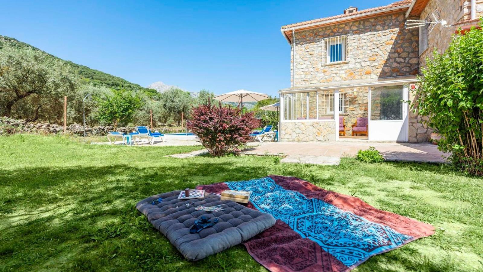 Casa Rural El Ciruelo Loco Alfarnate By Ruralidays Alfarnatejo Eksteriør billede
